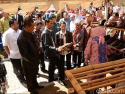 Digoyang PDIP, Rini Malah Dapat Angin Segar Jokowi