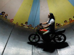 Kisah Lucu Yanti selama Bergelut dengan Dunia Tong Setan