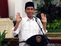 Canda Jokowi Soal Rumput Ketika Ditanya Reshuffle