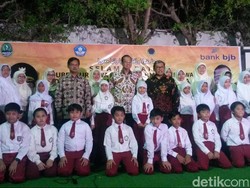 Sekolah Anak TKI di Jeddah Hampir Tutup, Hingga Ditolong Dana CSR BJB