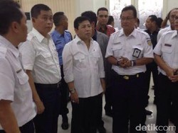 Ketua DPR dan Menhub Jonan Tinjau Persiapan Mudik di Stasiun Senen