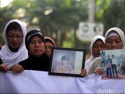 Kenang Tragedi Mei 98, Pemprov DKI Bangun Prasasti di TPU Pondok Rangon