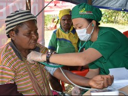 Maximus Tipagau dan Para Dokter Terbang doctorSHARE Kembali Sehatkan Papua