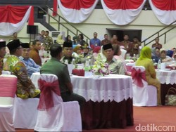 Jokowi-JK Buka Puasa Bersama di Mabes TNI