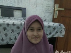 Setelah Mualaf, Agnes Alami Turbulensi hingga Mantab Berhijab