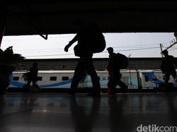 Pemerintah Tunjuk Konsultan Pelajari Proposal Kereta Cepat China dan Jepang