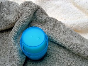 Waduh! Ternyata Banyak yang Percaya Larutan Pemutih Bisa Obati Autisme