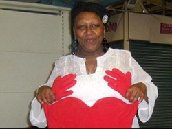 Wanita Ini Klaim Bisa Sembuh dari Asma dan Depresi Berkat Terapi Tertawa