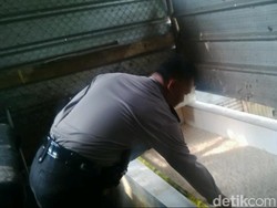 Polisi Bongkar Pabrik Sari Kelapa Berbahan Berbahaya di Bandung