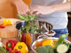 Studi Ini Sebut Diet Sehat Lebih Menguras Dompet