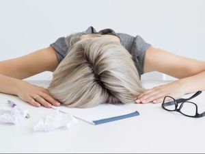Mulai Masalah Tiroid Hingga Diabetes, Alasan-alasan Kamu Selalu Lelah Mulai Masalah Tiroid Hingga Diabetes, Alasan-alasan Kamu Selalu Lelah