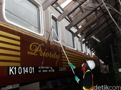 Menjelajahi KA Mewah yang Digunakan Presiden Sampai Artis Untuk Mudik