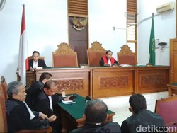 Beda Hakim Beda Putusan di Praperadilan Ilham Arief vs KPK