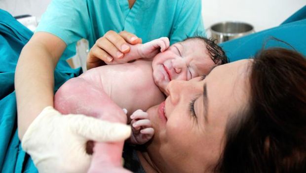 Tentang 7 'Aturan' Menjenguk Bayi Baru Lahir yang Jadi Viral/