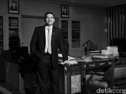 Baiq Nuril Dihukum 6 Bulan Penjara, Apa Kata Ketua MA?