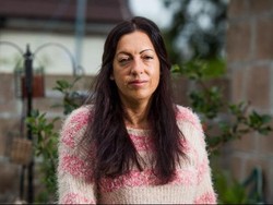 Alami Migrain, Sarah Mendadak Terbangun dari Tidur dengan Aksen China