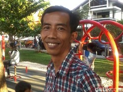 Reza Si Jokowi KW, Dari Kuli Bangunan Kini Jadi Bintang Iklan