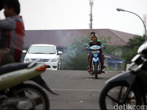 2 Hal Penyebab Anak Bawah Umur Nekat Nyetir Kendaraan 2 Hal Penyebab Anak Bawah Umur Nekat Nyetir Kendaraan