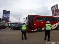 Arus Balik, Sejak Pagi Tadi Simpang Jomin Mulai Padat