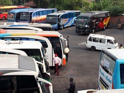 Pengusaha Angkutan Umum Keluhkan Tarif Tol Trans Jawa Mahal