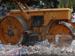 Ribuan Miras dan Knalpot Brong Dimusnahkan