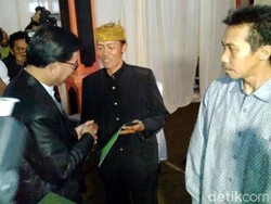 Menteri Agraria Serahkan Sertifikat Kearifan Lokal Warga Tengger