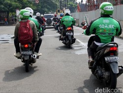 Ketika Penghasilan Pengemudi Go-Jek Bikin Ngeces