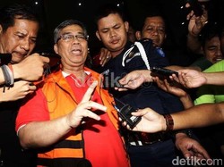 Tak Mau Kasus Akil Mochtar Terulang, MK Gandeng KPK