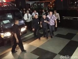 Anekdot Negatif HAKIM: Hubungi Aku Kalau Ingin Menang
