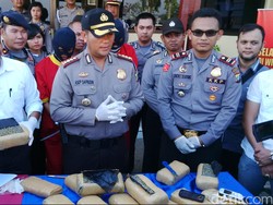 Polisi Gagalkan Penyelundupan Ganja 13 Kg di Pelabuhan Sekupang Batam