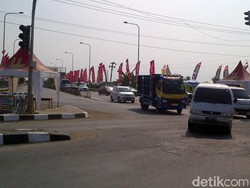 Puncak Arus Mudik Rabu, Penjaga Loket Tol Harus Lebih Cepat