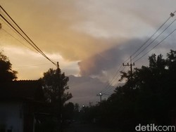 Sudah Seminggu Lebih, Gunung Raung Masih Terus Keluarkan Abu Vulkanik