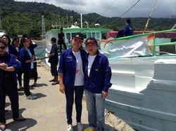 Cerita Haru Saat Dokter Terbang Lepas Landas Meninggalkan Warga Papua