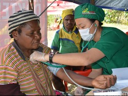 Ketika Enam Pilot Terhalang, Dokter Diterbangkan Tuhan ke Papua