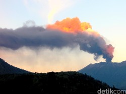 Gunung Raung Erupsi, Bandara Juanda dan Malang Segera Ditutup