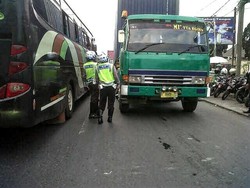 Polisi Bersihkan Jalur Mudik Bogor-Sukabumi dari Truk
