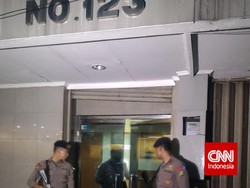 KPK Kirim 10 Penyidik Tambahan untuk Geledah Kantor OC Kaligis
