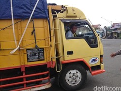 Sejumlah Truk Ditahan Polisi karena Nekat Melintas di H-4 Lebaran
