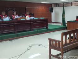 Eks Kadishub DKI Udar Pristono Dituntut 19 Tahun Penjara, Denda Rp 1 Miliar