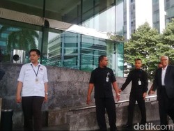 OC Kaligis Dijemput Paksa, Dikawal Penyidik ke Kantor KPK