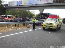 Kecelakaan Maut di Tol Palikanci, Begini Ringseknya Bus Rukun Sayur