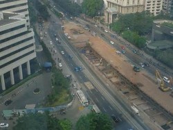 Jakarta Ditinggal Pemudik, Penampakan Jalan Sudirman yang Lebih Lengang