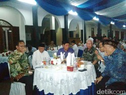 Dihadiri Ketua Dewan Pers, Bukber Menko Polhukam Dapat Ceramah dari MUI