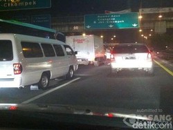 Tol JORR Arah Cikampek Padat dari Jatiwaringin hingga Cikarang