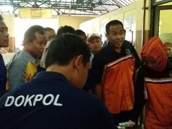 Puluhan Sopir Bus Lintas Sumatera Dites Urine di Terminal Poris Plawad