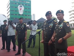 Jenderal Gatot Minta KSAD Mulyono Ajarkan Prajurit Gila Bertempur dalam Tugas