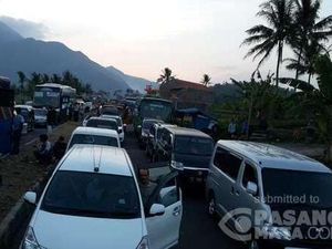 Kejebak Macet Saat Mudik? Ini Caranya Agar Nggak Stres