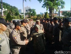 Walikota Risma Minta Warga Tidak Takbir Keliling Pakai Kendaraan