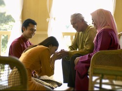 50 Kata-kata Mohon Maaf Lahir dan Batin untuk Sungkem Orang Tua