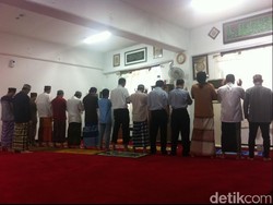 Suasana Ibadah TKI di Masjid Kota Pelabuhan Incheon Korea Selatan